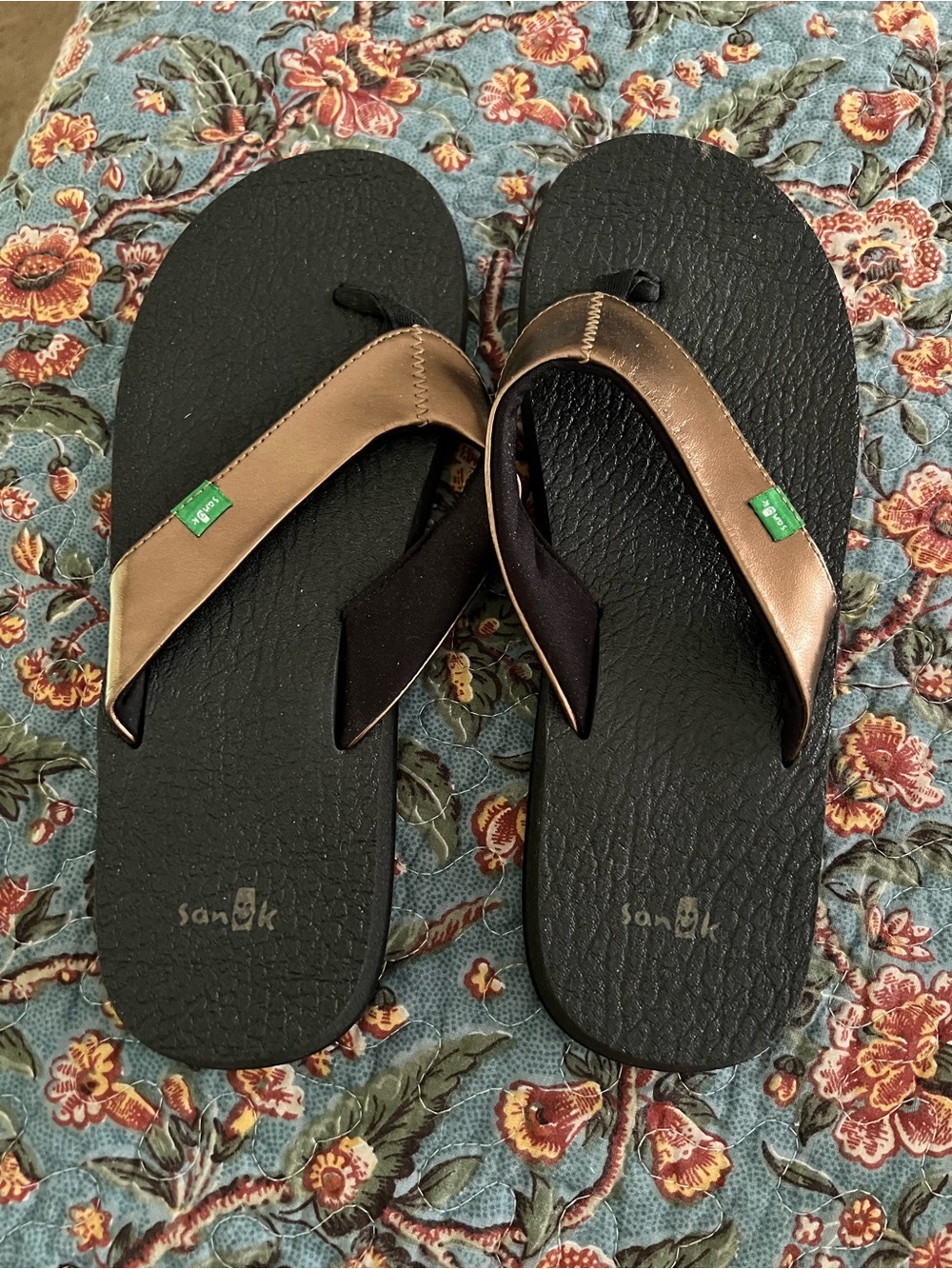 Sanuk Black Yoga Mat Footbed with Bronze Straps Flip Flops